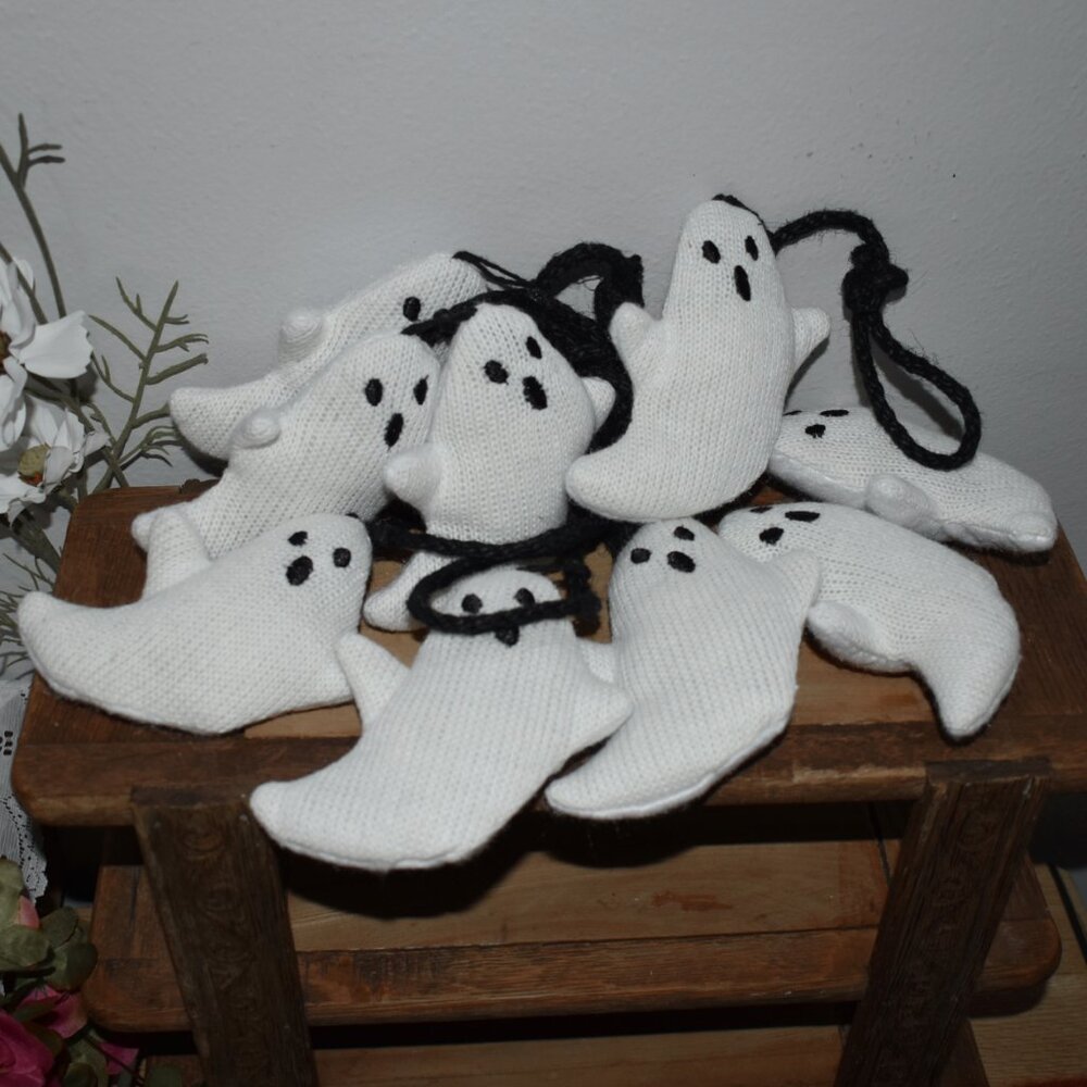 Goblin and Ghoul Knit Ghost Garland Cottage Farmhouse Fall Halloween Decor